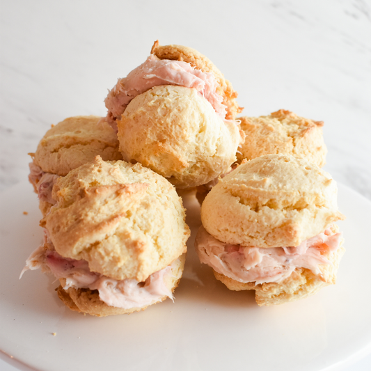 Strawberries & Cream Whoopie Pie Cookies