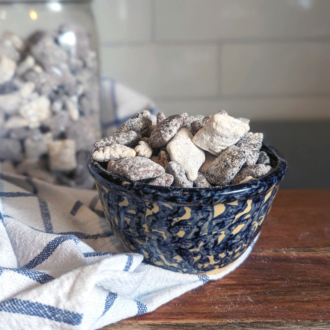 Cookies & Cream Puppy Chow